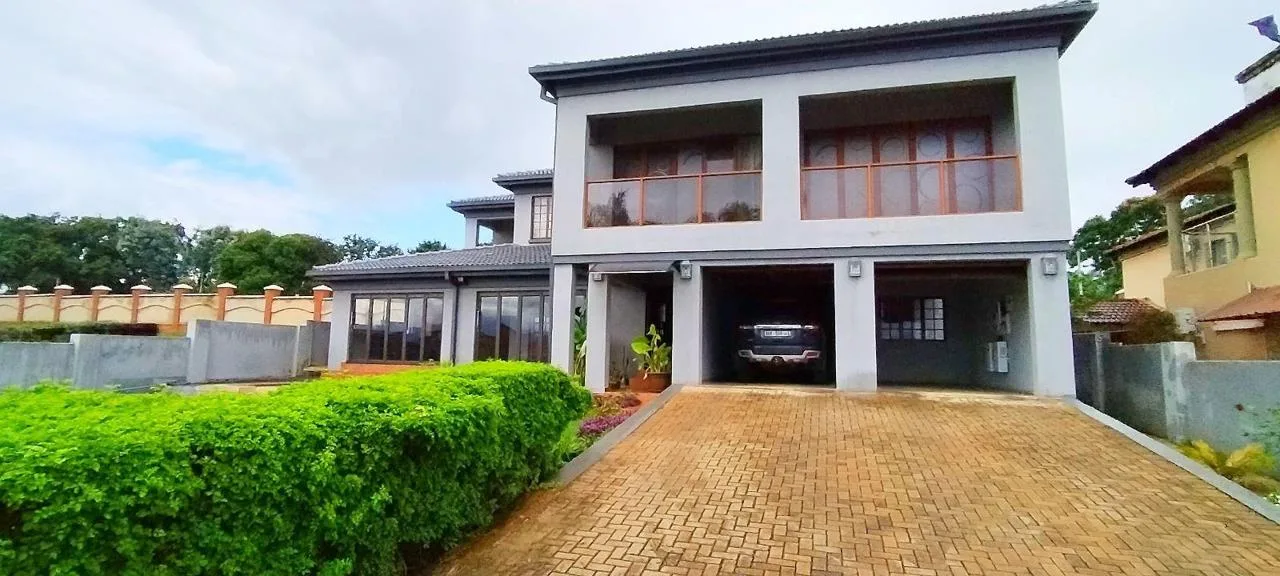 5 Bedroom House for sale in Aquapark