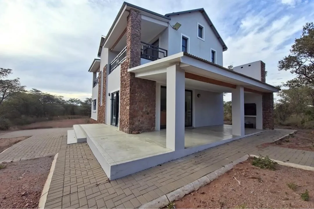 3 Bedroom House for sale in Intaba-Indle Wilderness Estate