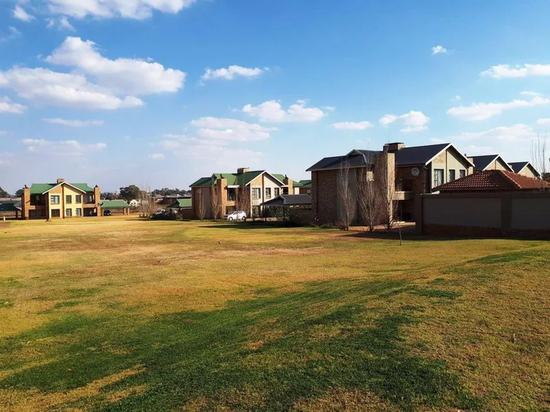 2 Bedroom Apartment / flat for sale in Tuscany Ridge