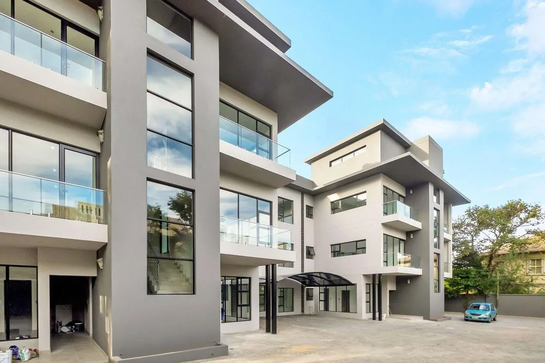 3 Bedroom Apartment / flat to rent in Houghton Estate