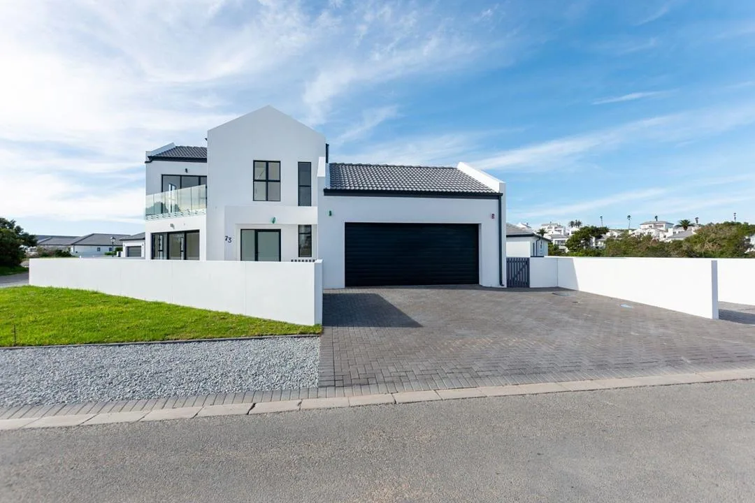 3 Bedroom House for sale in Shelley Point