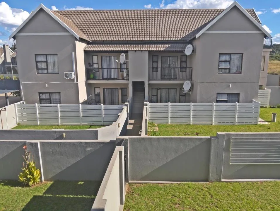 3 Bedroom Townhouse for sale in Shellyvale
