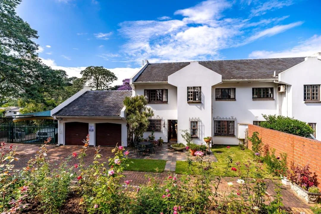 3 Bedroom Townhouse for sale in Kloof
