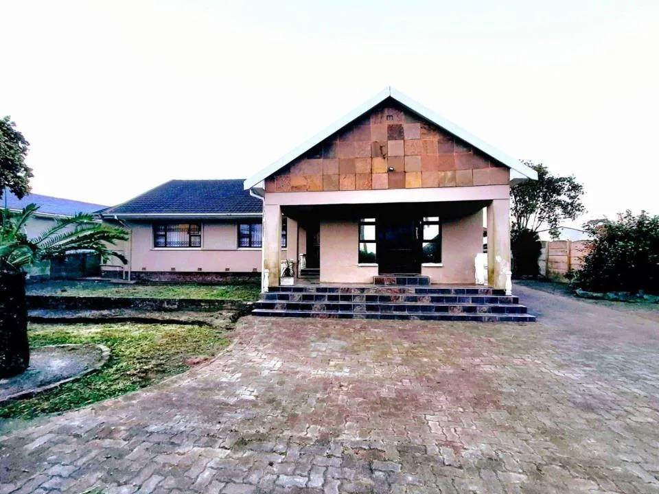 5 Bedroom House for sale in Summerpride