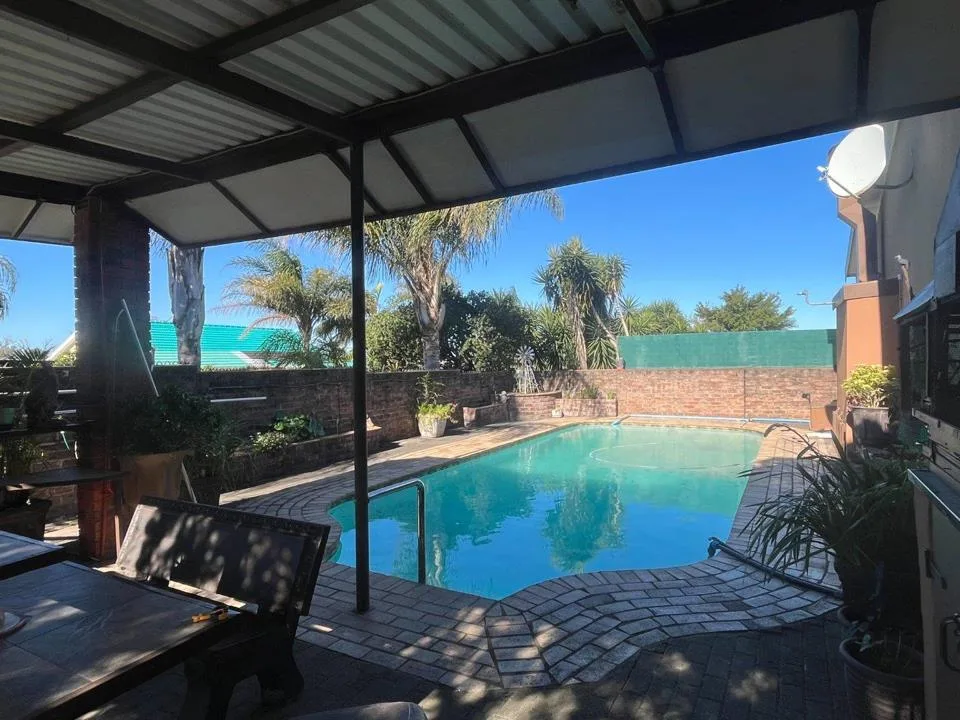 3 Bedroom House for sale in Chiselhurst