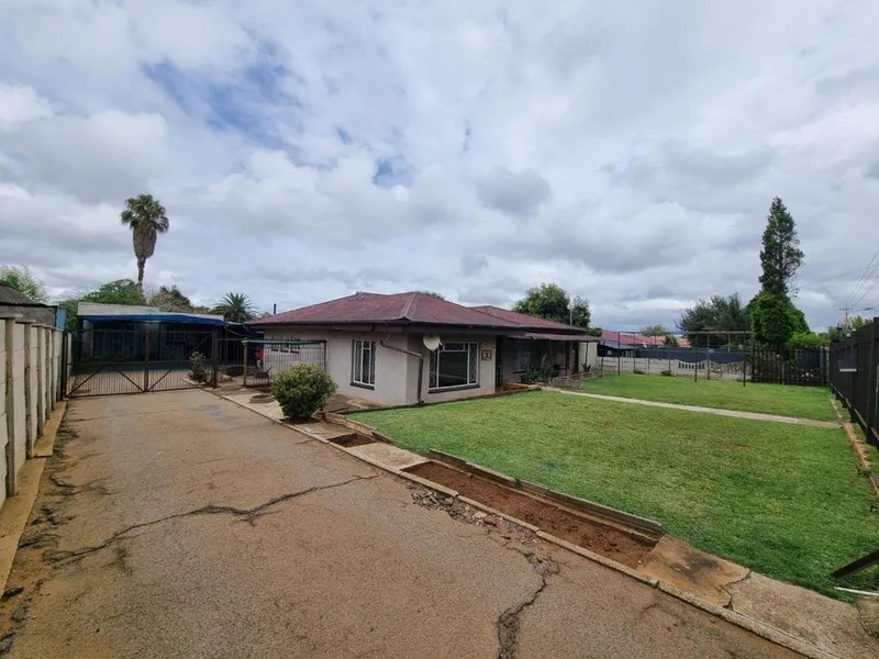 3 Bedroom House for sale in Homelake