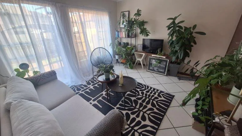 2 Bedroom Apartment / flat for sale in Hillside