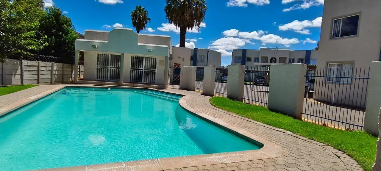 2 Bedroom Apartment / flat for sale in Langenhovenpark