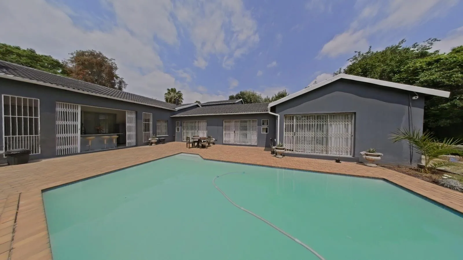 Property for sale in Morningside Manor