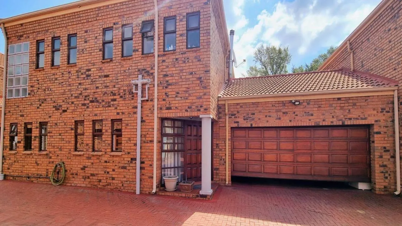 3 Bedroom Apartment / flat for sale in Trichardt