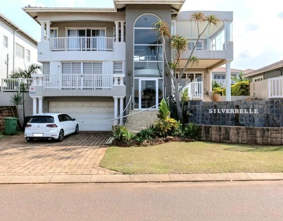 5 Bedroom House for sale in Amanzimtoti