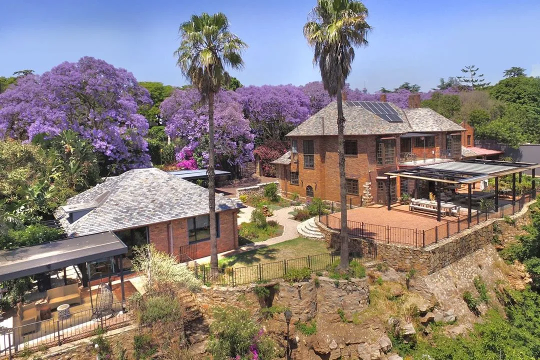 4 Bedroom House for sale in Houghton Estate