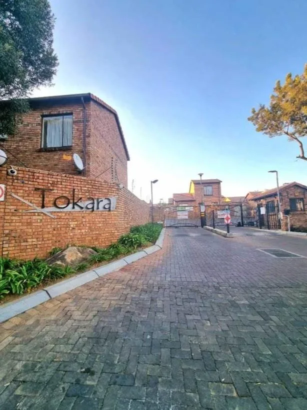 2 Bedroom Duplex in Halfway Gardens