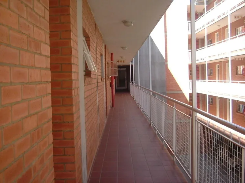 Bachelor apartment in Sunnyside