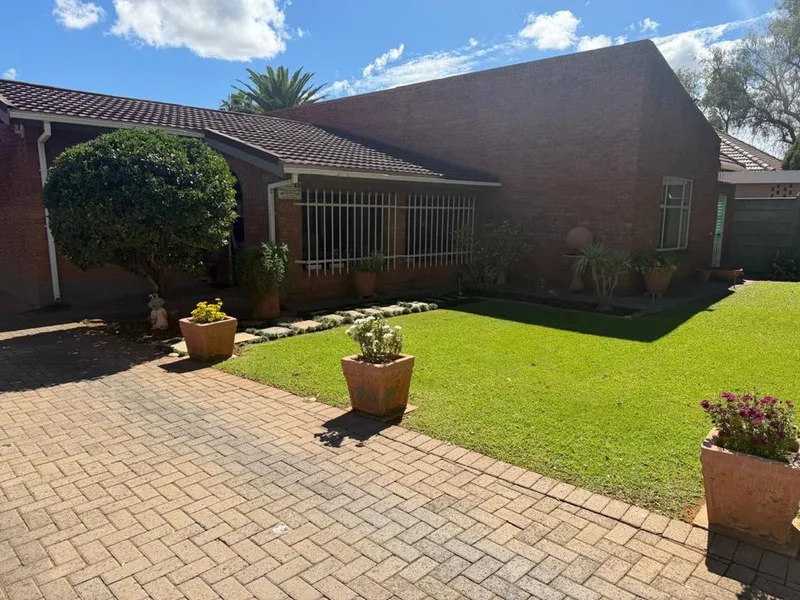 3 Bedroom House for sale in Virginia Park