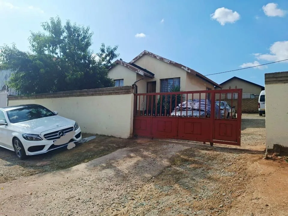 2 Bedroom House for sale in Kagiso