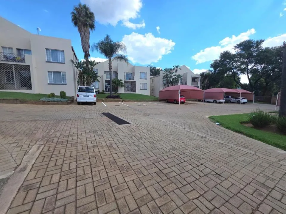 2 Bedroom Apartment / flat for sale in Garsfontein