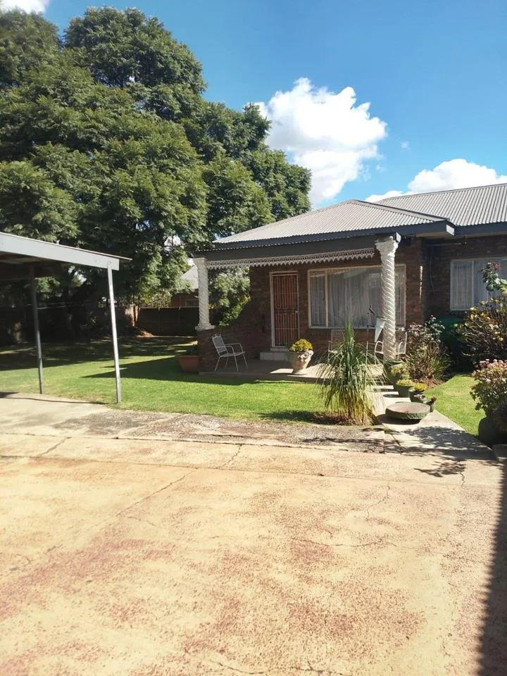 3 Bedroom House to rent in Witbank Central