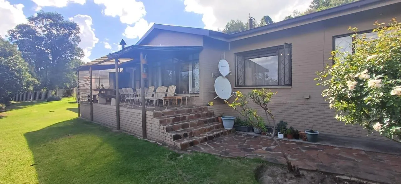 10 Bedroom House for sale in Eden