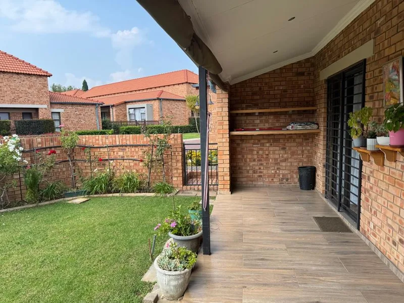 3 Bedroom House for sale in Equestria