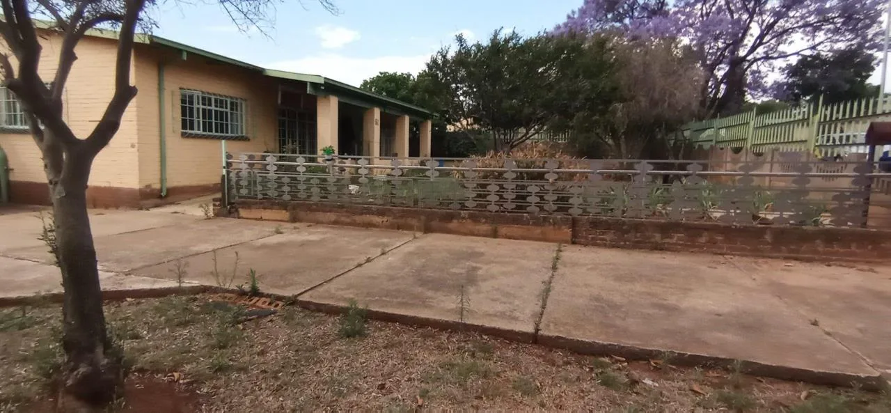 3 Bedroom House for sale in Rensburg