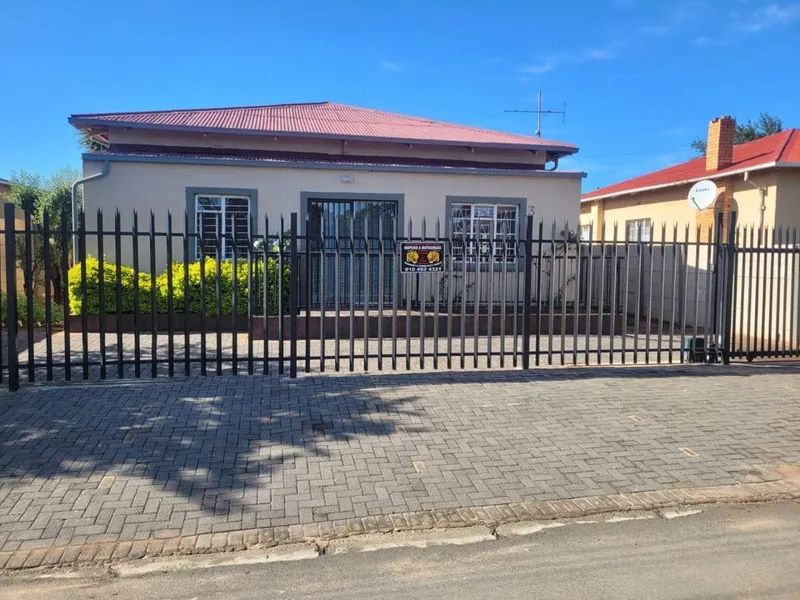 4 Bedroom House for sale in Randgate