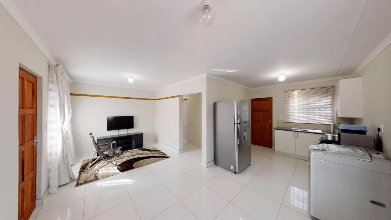 2 Bedroom House for sale in Klippoortje