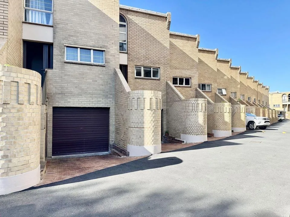 3 Bedroom Townhouse for sale in Umhlanga Ridgeside