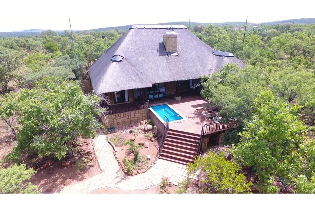 5 Bedroom House for sale in Highlands Wilderness Estate