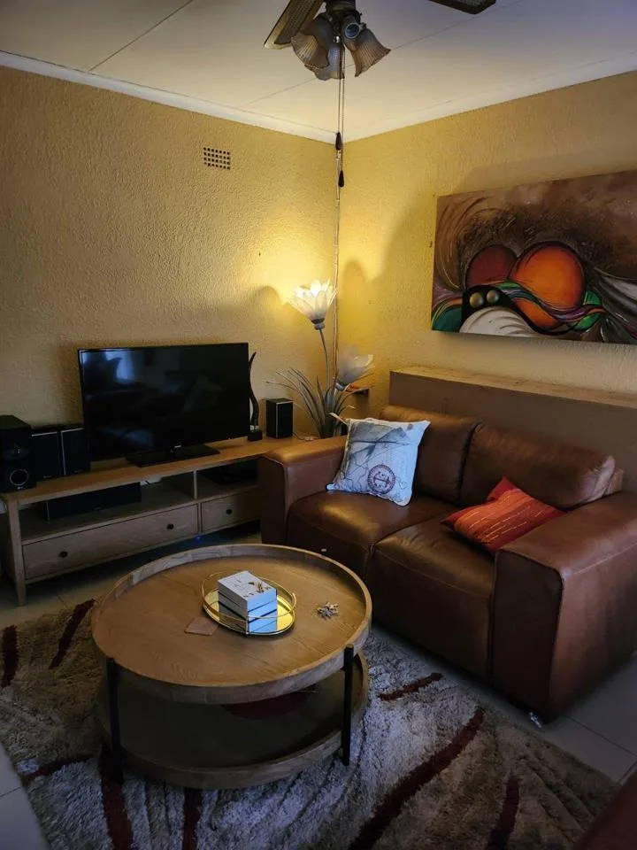2 Bedroom Apartment / flat to rent in La Hoff