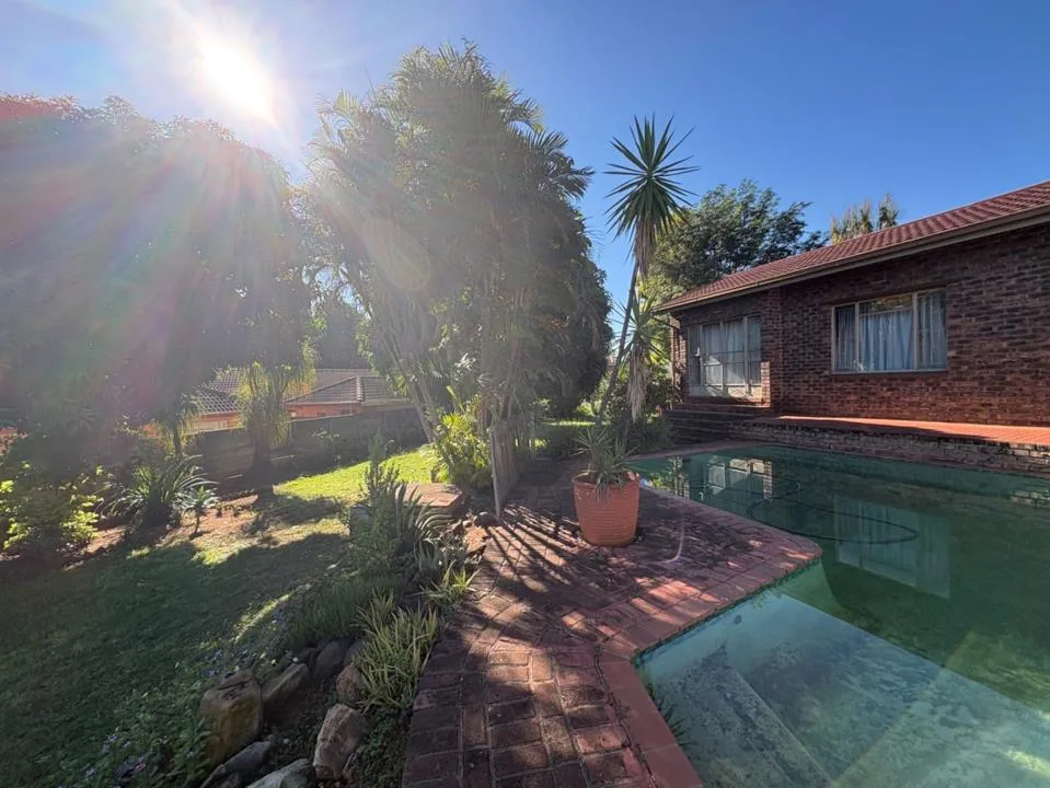 3 Bedroom House to rent in West Acres
