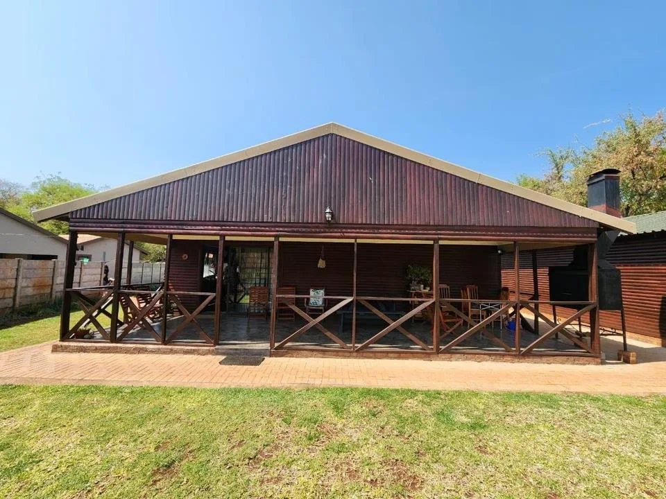 2 Bedroom House for sale in Thabazimbi