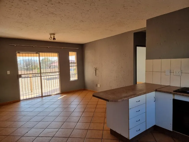 2 Bedroom Apartment / flat for sale in Rensburg