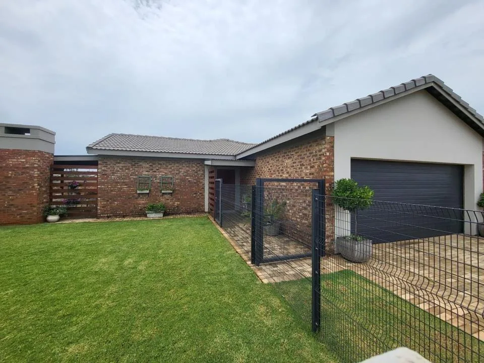 3 Bedroom House for sale in Baillie Park