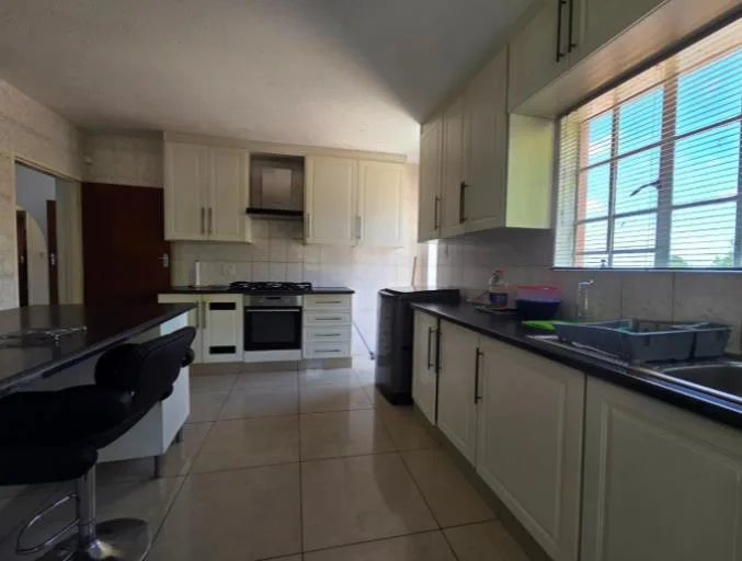 3 Bedroom Townhouse for sale in Brackendowns