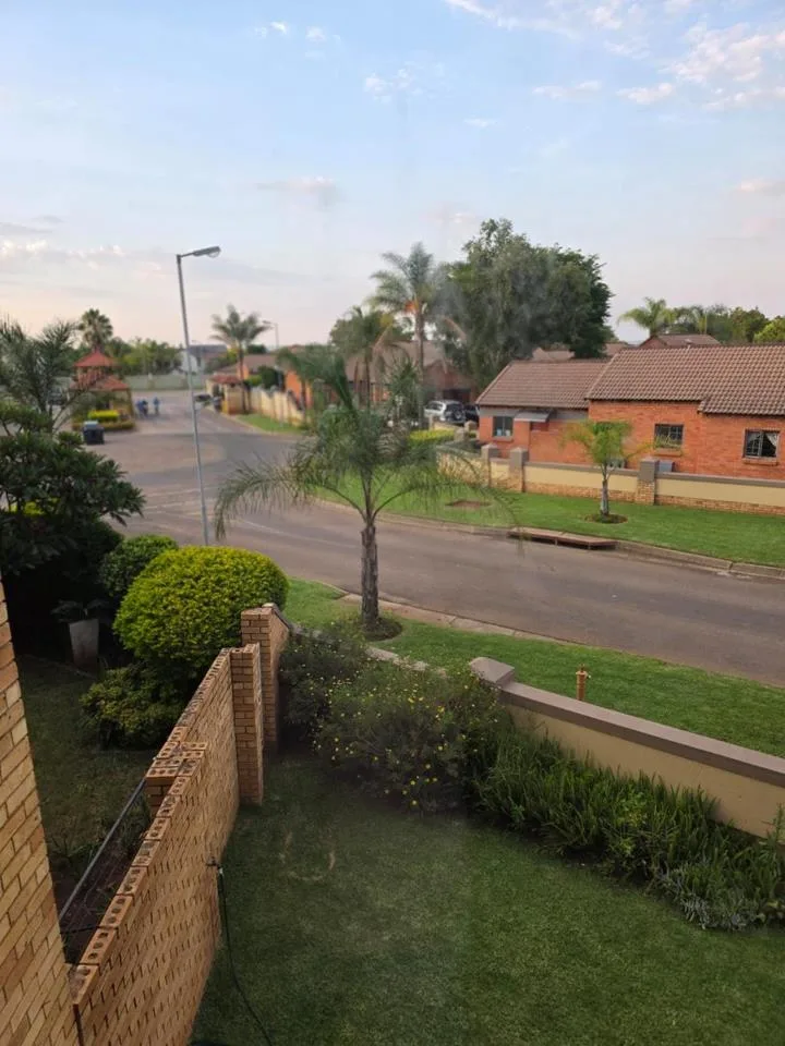 2 Bedroom Apartment / flat for sale in Monavoni