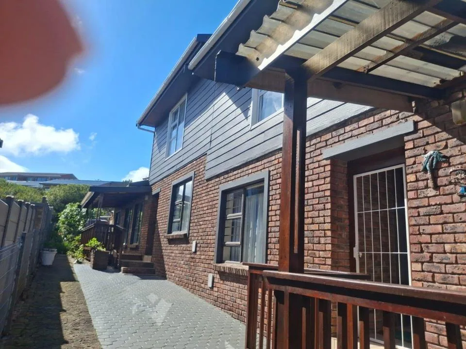 6 Bedroom House for sale in Dana Bay