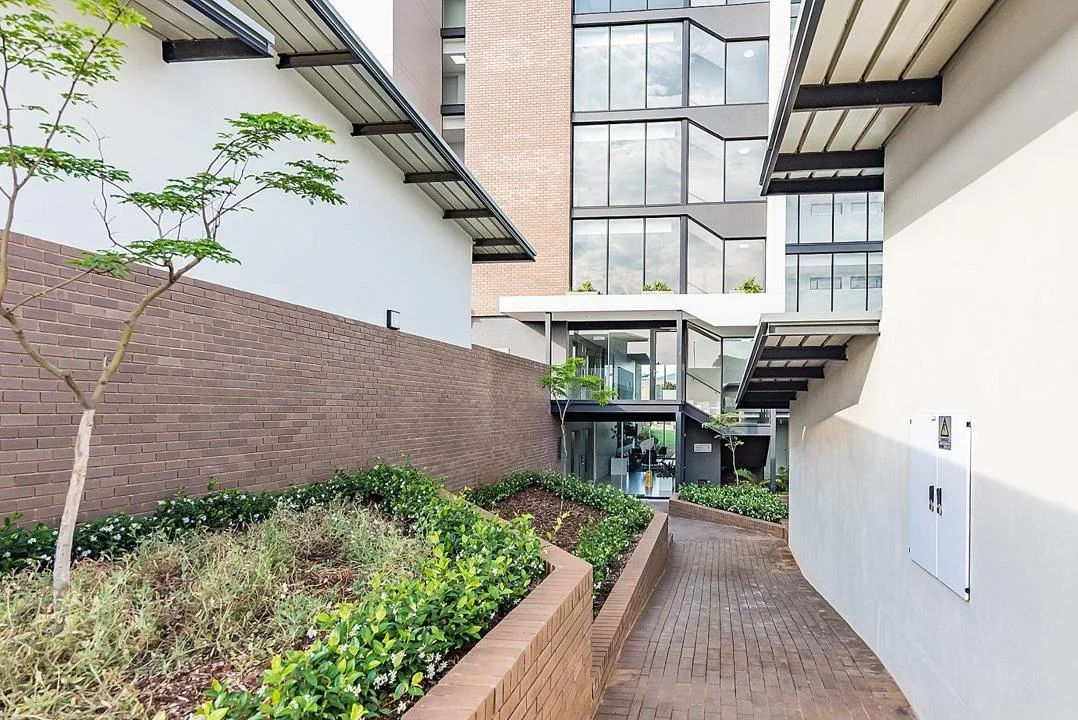 2 Bedroom Townhouse to rent in Midstream Estate