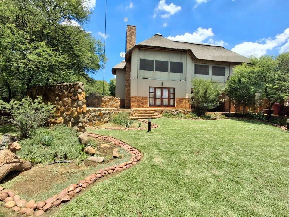 4 Bedroom Apartment / flat for sale in Boschenvaal River Front Lodges