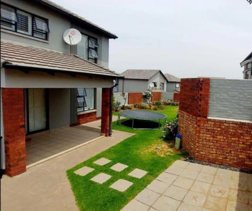 3 Bedroom Townhouse for sale in Amberfield