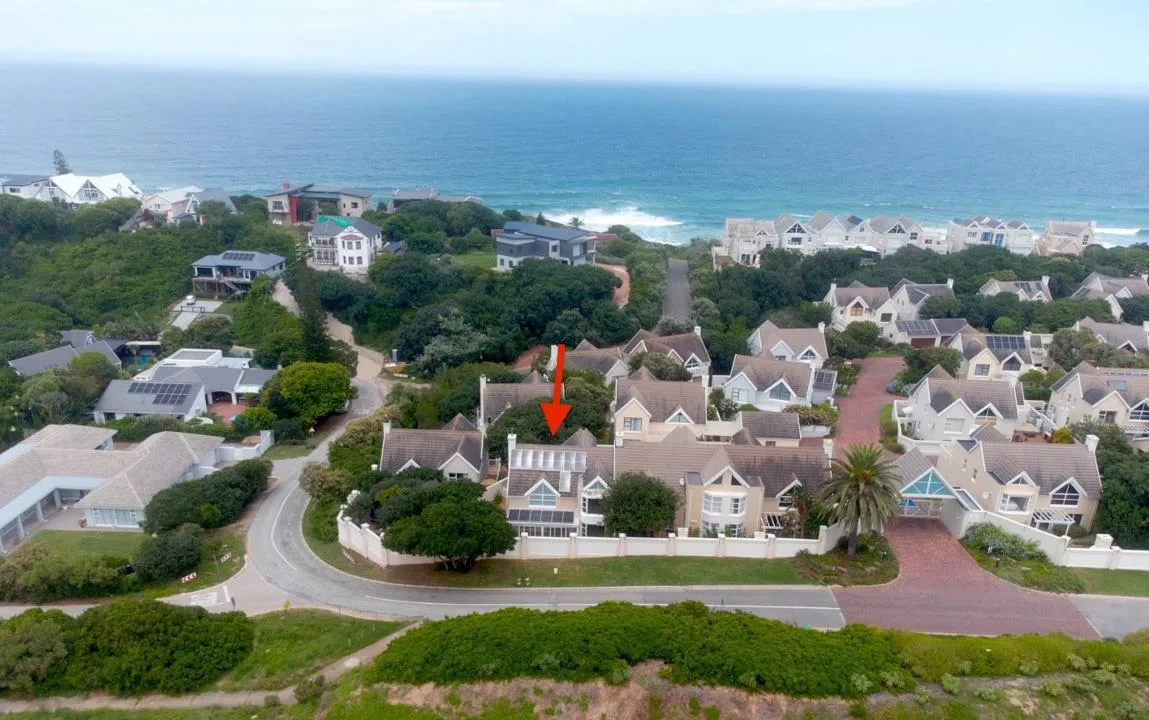 3 Bedroom Townhouse for sale in Wilderness Central