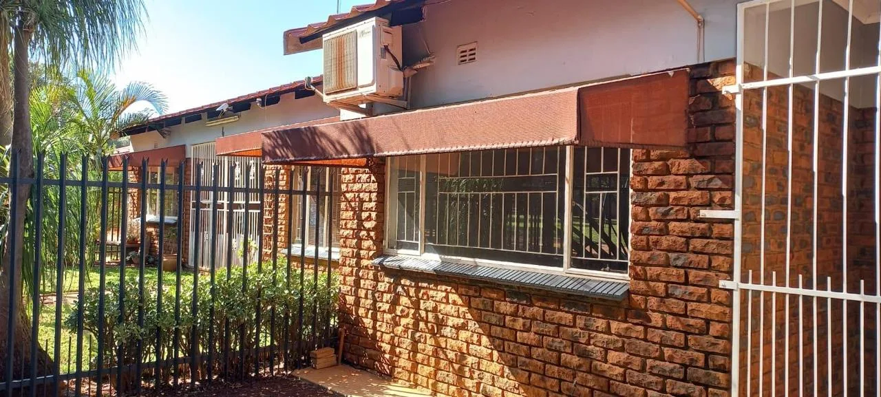 3 Bedroom Townhouse for sale in Chroompark