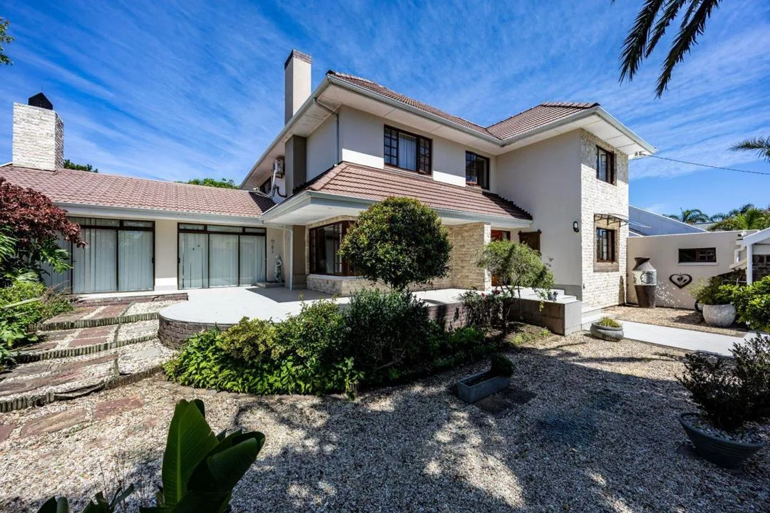 4 Bedroom House for sale in Nahoon Beach