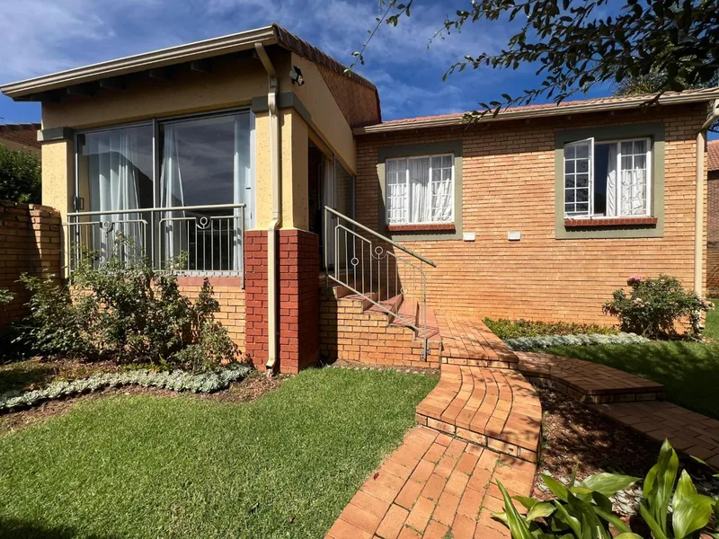 Property to rent in Mooikloof Ridge