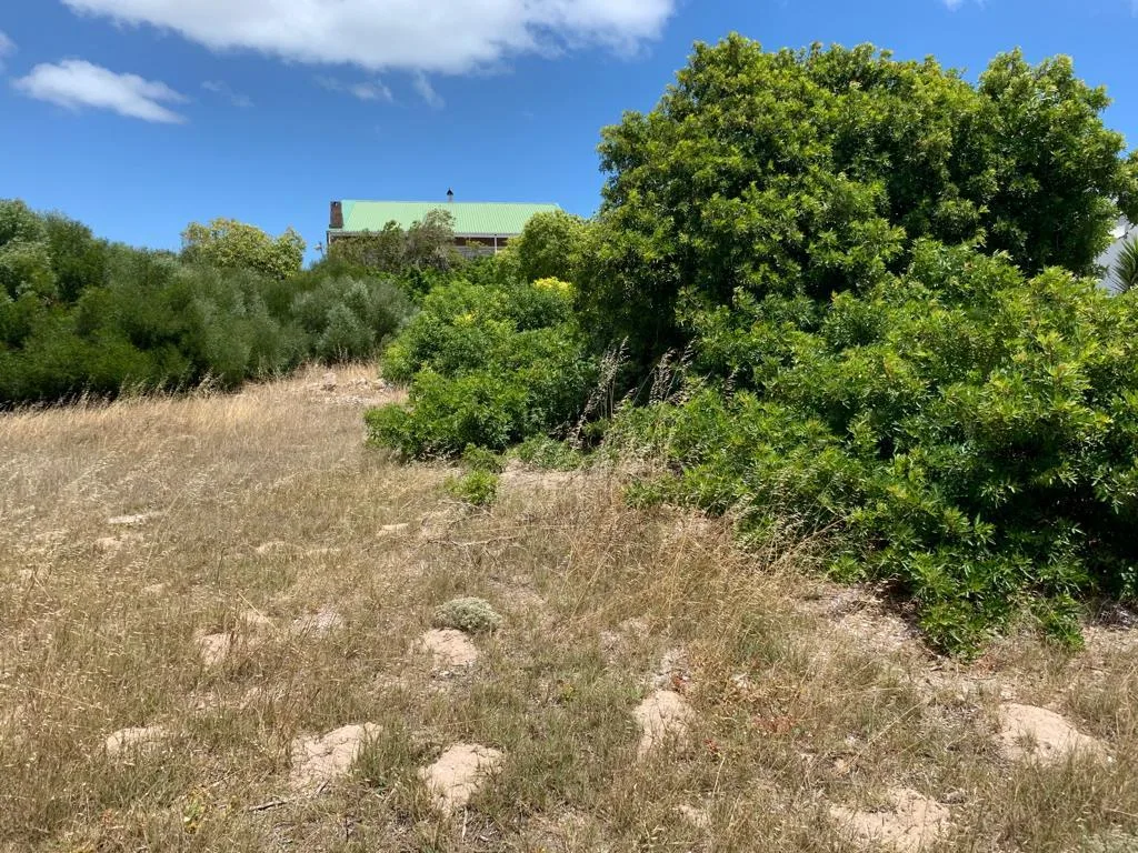 1 010 m² Land available in Britannia Bay