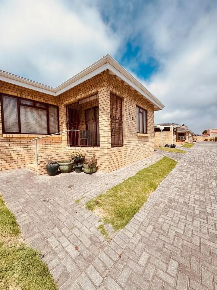 2 Bedroom Townhouse for sale in Sherwood