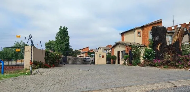 2 Bedroom Apartment / flat for sale in Ravensklip