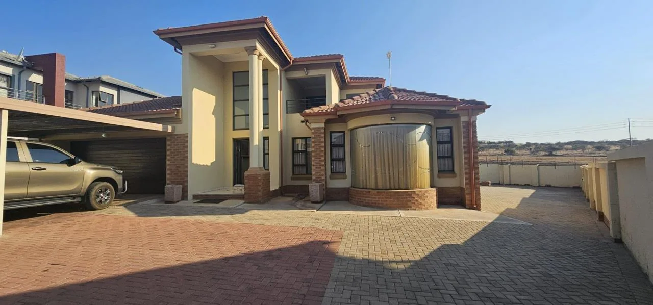 4 Bedroom House for sale in Eagles Crest