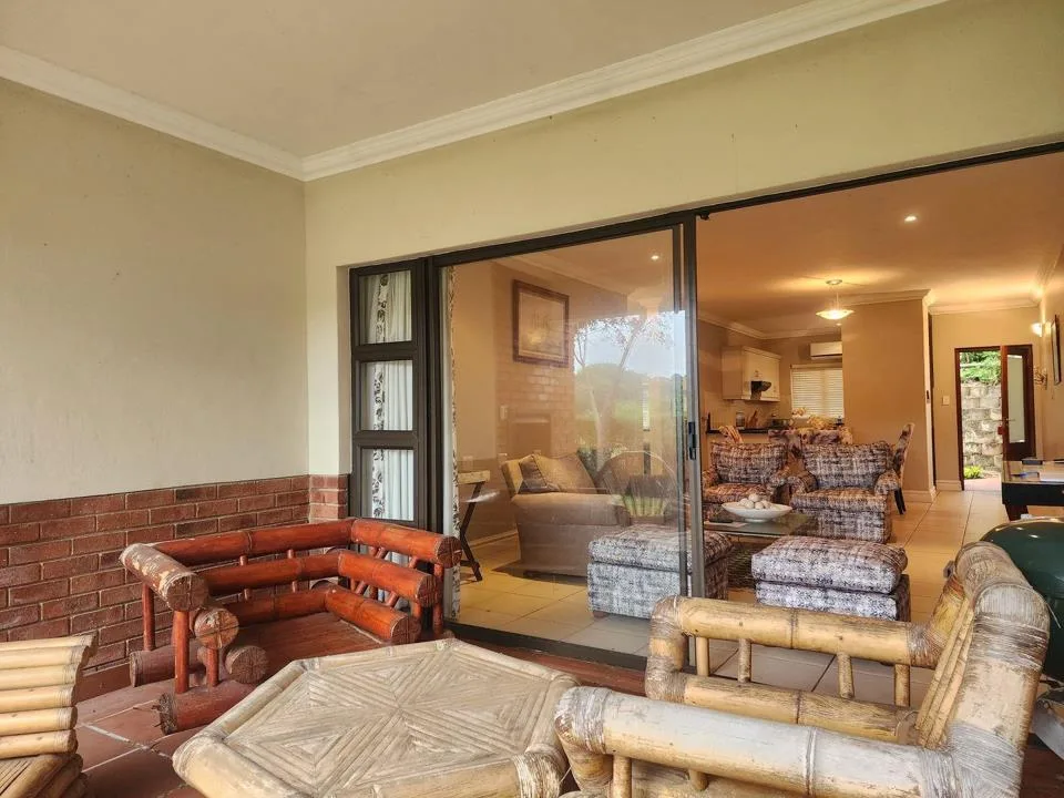 2 Bedroom Townhouse for sale in Selborne Golf Estate