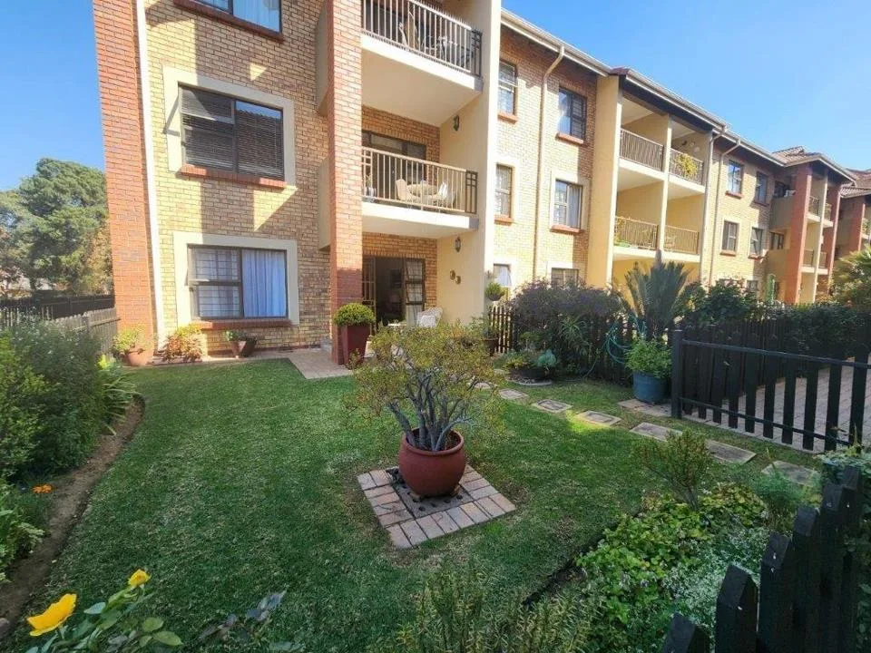 2 Bedroom Apartment / flat for sale in Olivedale